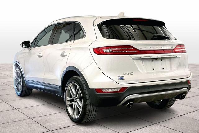 Photo of 2019 White Platinum Tri-Coat Metallic Lincoln MKC