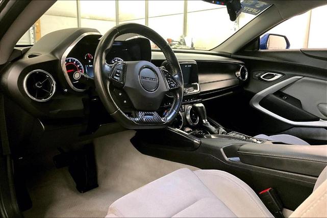 Photo of 2018 Hyper Blue Metallic Chevrolet Camaro