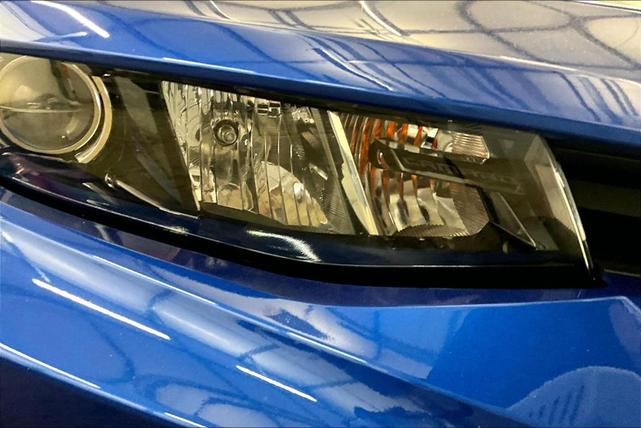 Photo of 2018 Hyper Blue Metallic Chevrolet Camaro