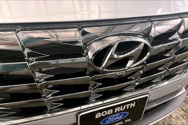 Photo of 2024 Shimmering Silver Hyundai TUCSON Hybrid