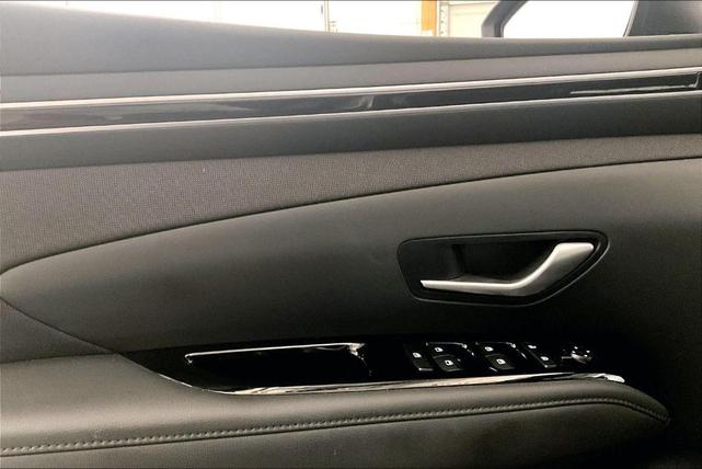 Photo of 2024 Shimmering Silver Hyundai TUCSON Hybrid