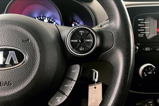 Photo of 2016 Clear White Kia Soul