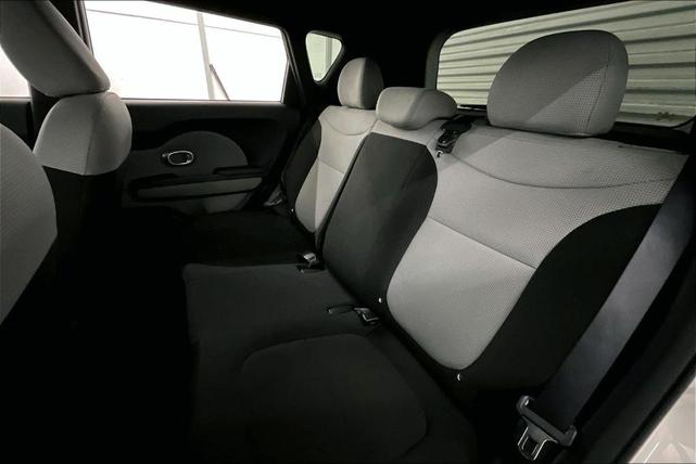 Photo of 2016 Clear White Kia Soul