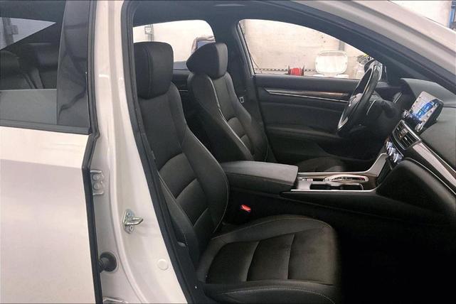 Photo of 2020 Platinum White Pearl Honda Accord