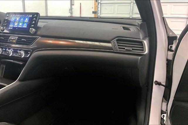 Photo of 2020 Platinum White Pearl Honda Accord