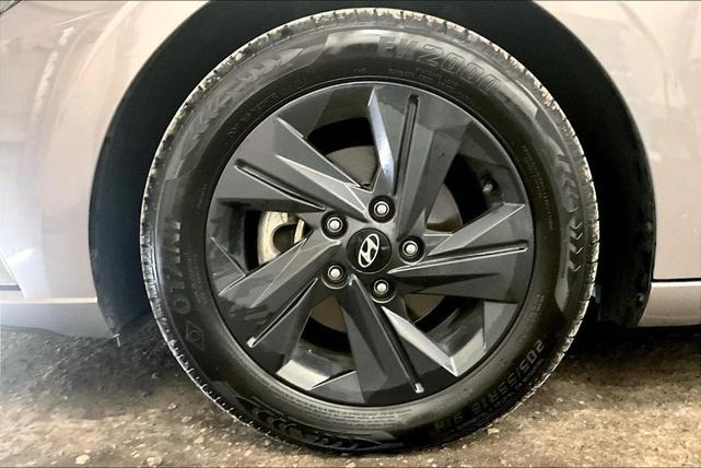 Photo of 2023 Metal Hyundai ELANTRA