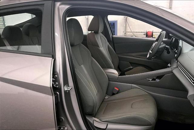 Photo of 2023 Metal Hyundai ELANTRA