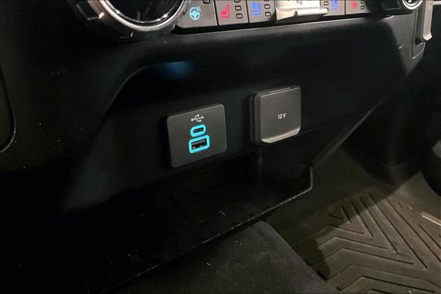 Photo of 2023 Antimatter Blue Metallic Ford F-250