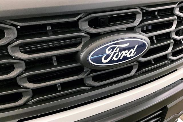 Photo of 2025 Oxford White Ford F-150