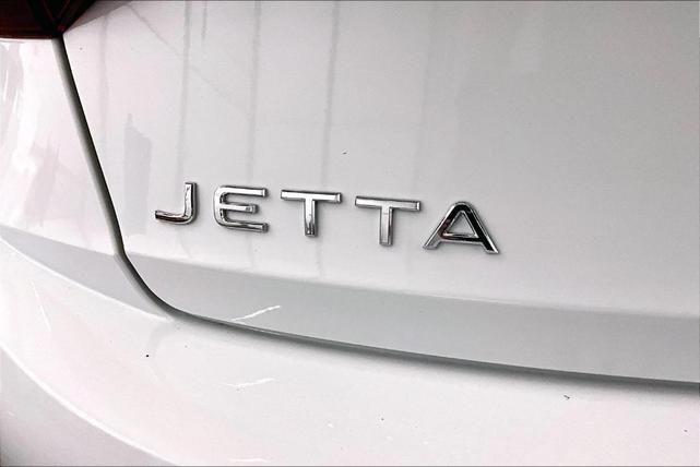 Photo of 2024 Pure White Volkswagen Jetta