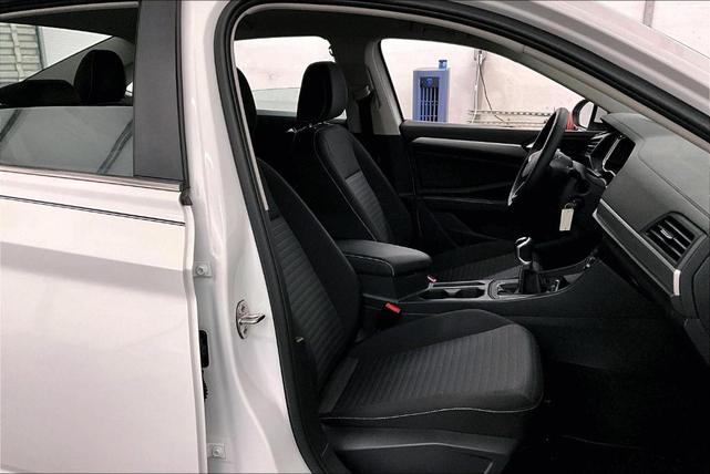 Photo of 2024 Pure White Volkswagen Jetta