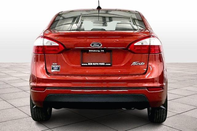 Photo of 2019 Hot Pepper Red Metallic Tinted Clearcoat Ford Fiesta