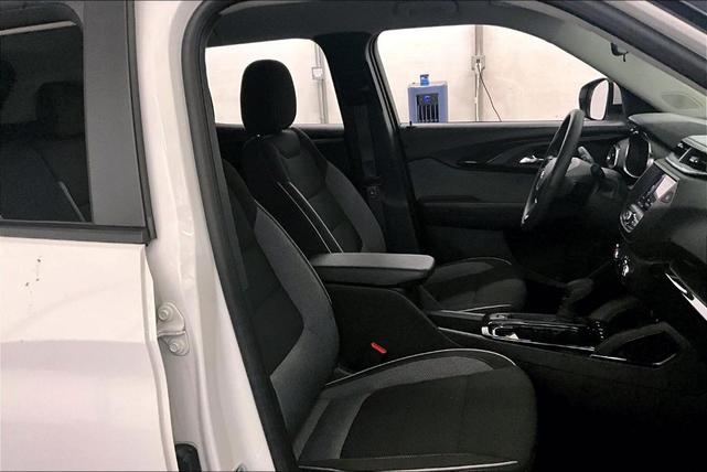 Photo of 2023 Summit White Chevrolet Trailblazer