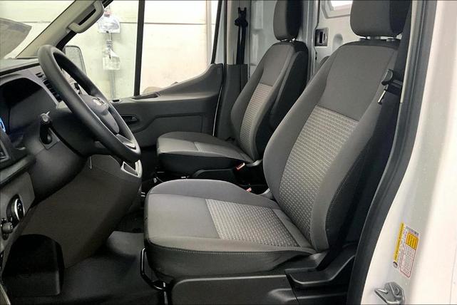 Photo of 2025 Oxford White Ford Transit-350