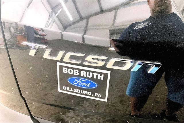 Photo of 2022 Phantom Black Hyundai TUCSON