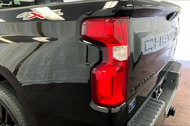 Photo of 2020 Black Chevrolet Silverado 1500