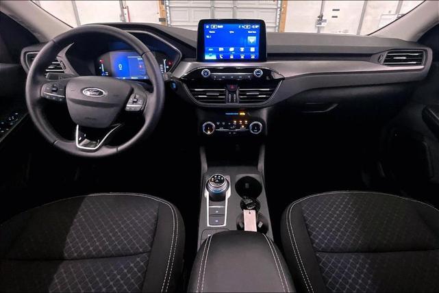 Photo of 2024 Gray Metallic Ford Escape
