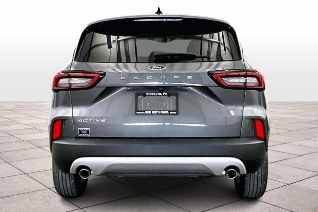 Photo of 2024 Gray Metallic Ford Escape