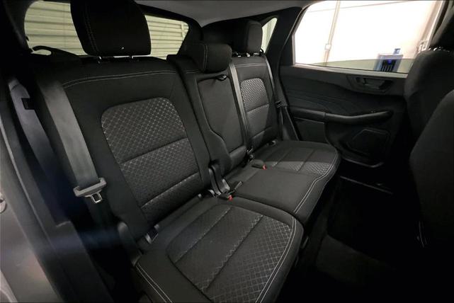 Photo of 2024 Gray Metallic Ford Escape