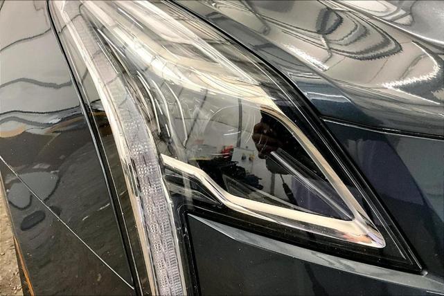 Photo of 2020 Shadow Metallic Cadillac XT5