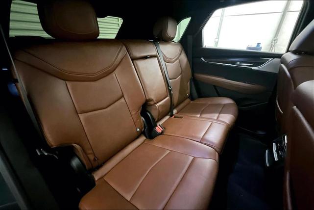 Photo of 2020 Shadow Metallic Cadillac XT5