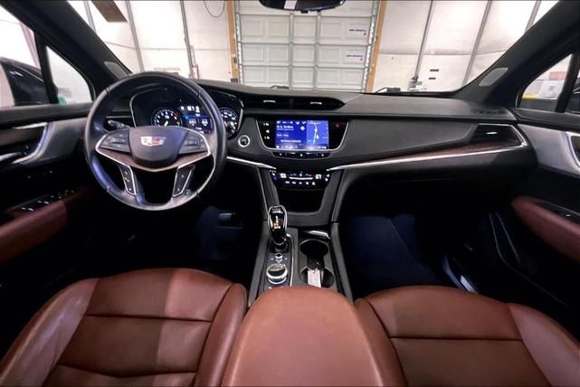 Photo of 2020 Shadow Metallic Cadillac XT5