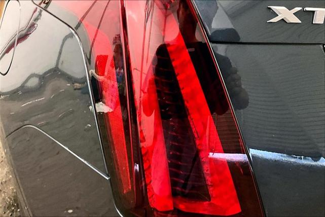 Photo of 2020 Shadow Metallic Cadillac XT5