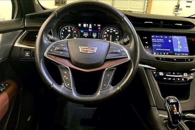 Photo of 2020 Shadow Metallic Cadillac XT5