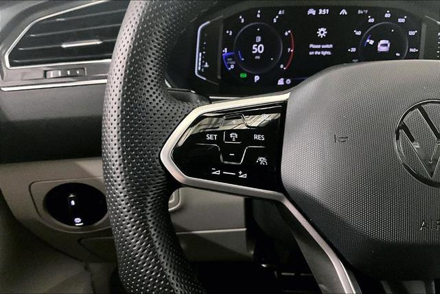 Photo of 2022 Atlantic Blue Volkswagen Tiguan