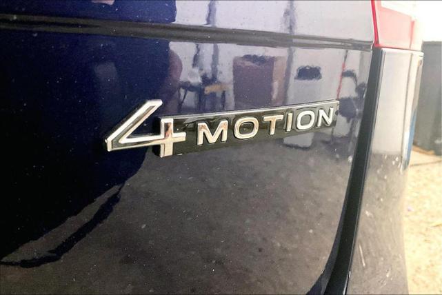 Photo of 2022 Atlantic Blue Volkswagen Tiguan