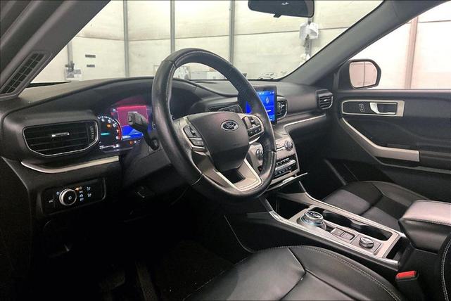 Photo of 2022 Carbonized Gray Metallic Ford Explorer