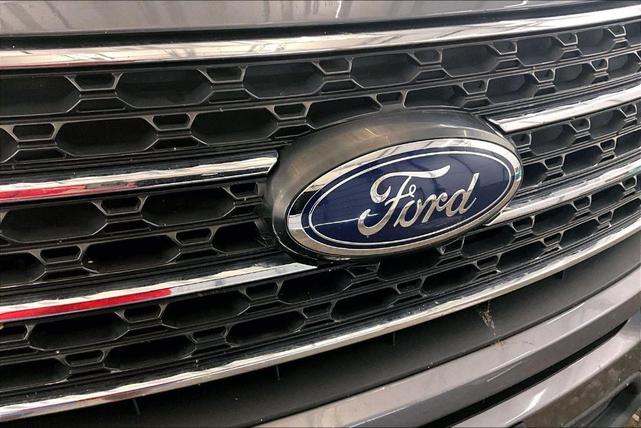 Photo of 2022 Carbonized Gray Metallic Ford Explorer