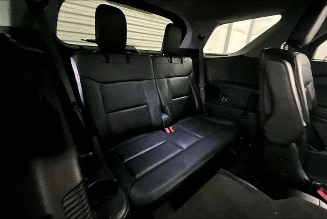 Photo of 2022 Carbonized Gray Metallic Ford Explorer