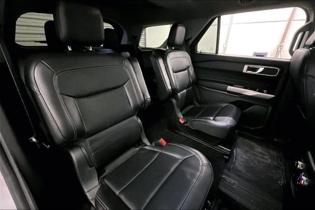 Photo of 2022 Carbonized Gray Metallic Ford Explorer