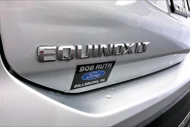 Photo of 2022 Silver Ice Metallic Chevrolet Equinox