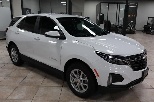 Photo of 2024 Summit White Chevrolet Equinox