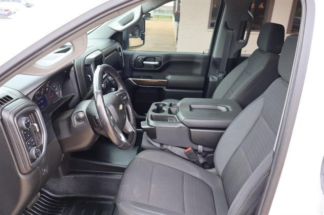 Photo of 2022 White Chevrolet Silverado 3500