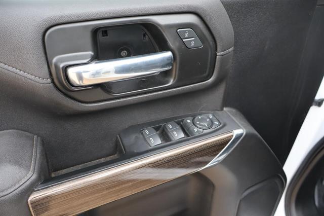 Photo of 2022 White Chevrolet Silverado 3500