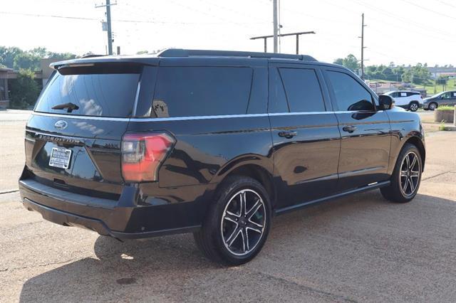 Photo of 2019 Agate Black Ford Expedition Max