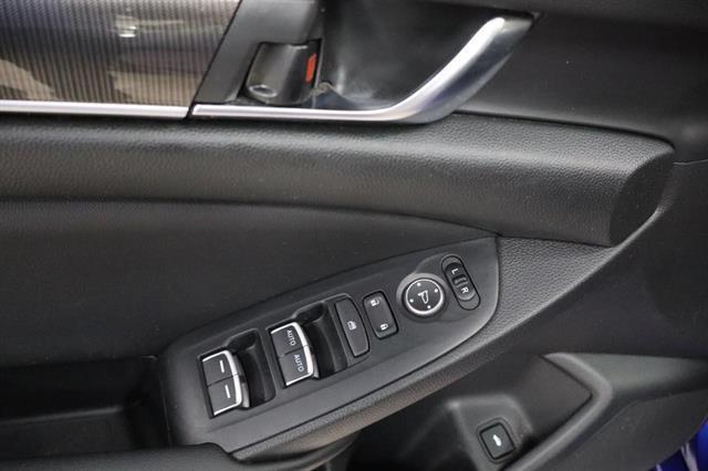 Photo of 2019 Still Night Pearl Honda Accord
