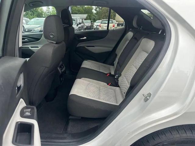 Photo of 2018 Summit White Chevrolet Equinox