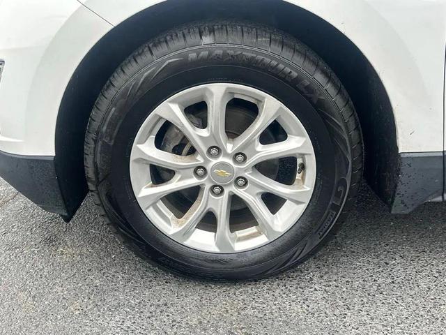 Photo of 2018 Summit White Chevrolet Equinox