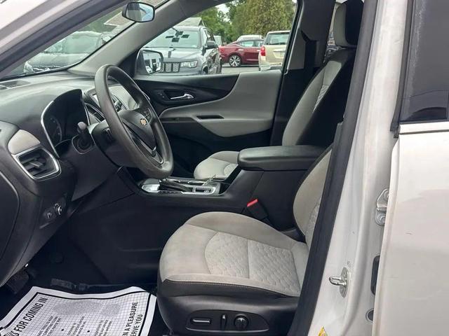 Photo of 2018 Summit White Chevrolet Equinox