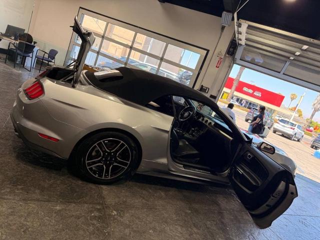 Photo of 2020 Magnetic Ford Mustang