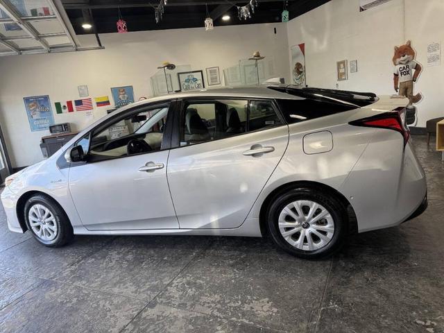 Photo of 2022 Classic Silver Metallic Toyota Prius