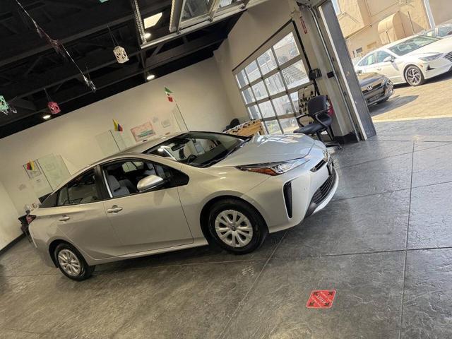 Photo of 2022 Classic Silver Metallic Toyota Prius