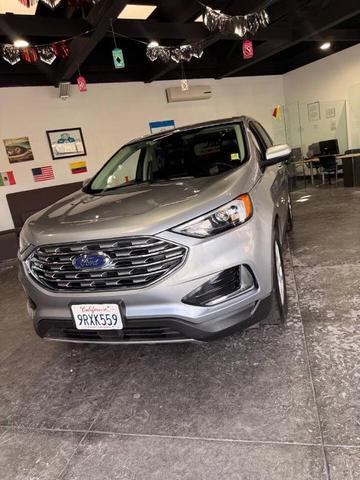 Photo of 2022 Iconic Silver Ford Edge