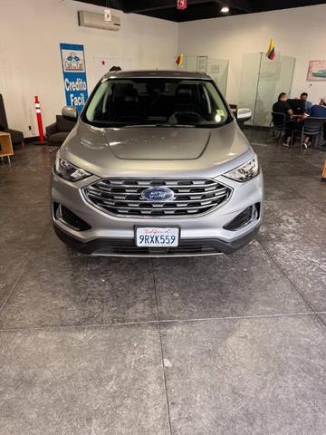 Photo of 2022 Iconic Silver Ford Edge