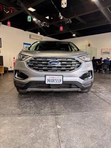 Photo of 2022 Iconic Silver Ford Edge