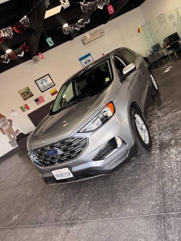 Photo of 2022 Iconic Silver Ford Edge